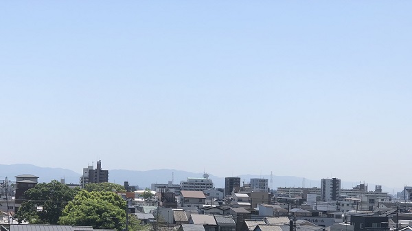 長崎甲状腺クリニック(大阪)の南側 長崎甲状腺クリニック(大阪)の南側